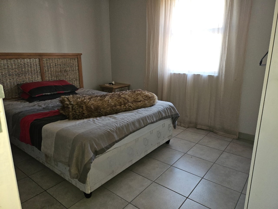 To Let 1 Bedroom Property for Rent in Parklands East Western Cape